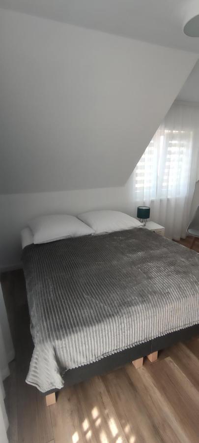 667-5-2828-4 Przystanek Solina Solina  Buitenkant foto